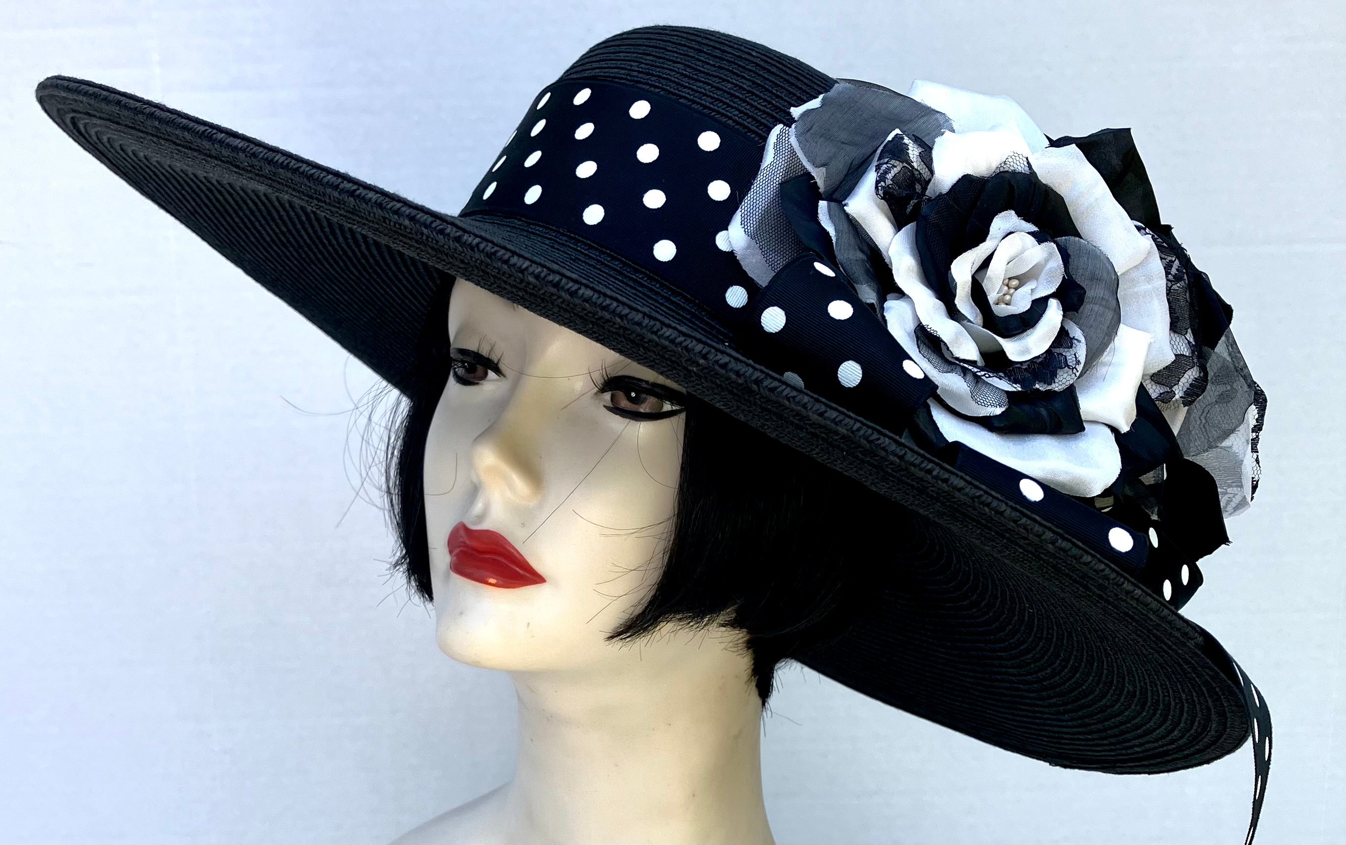 Black 5-6 Brim Derby Hat - Lace Rose