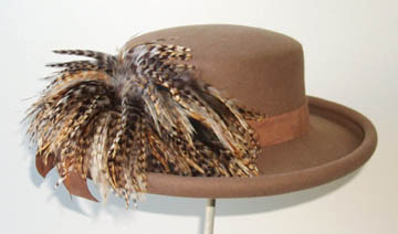 Camel Gambler-Gold Feather