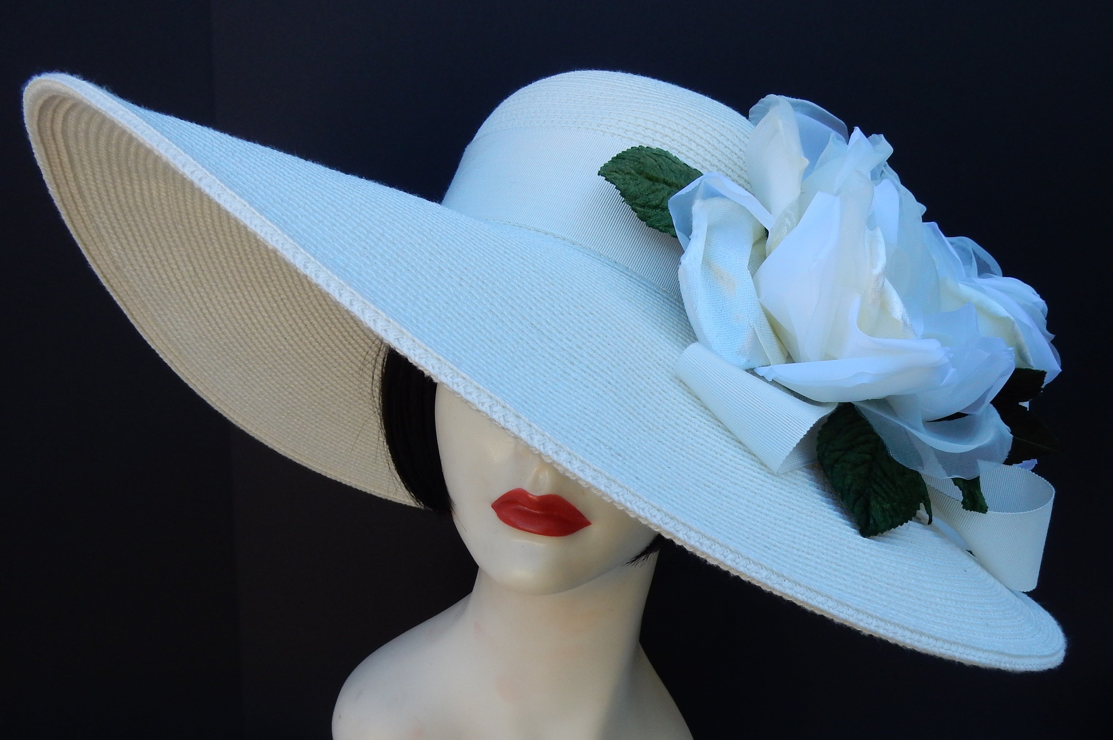 Ivory 5-6 Brim - Ivory Roses