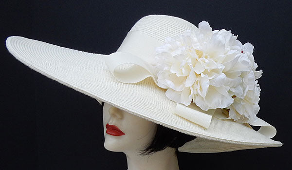Ivory 6 Brim-Cream Peony
