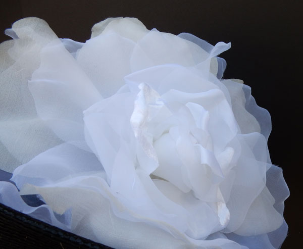 Black Hat 5-6 Brim-White Rose