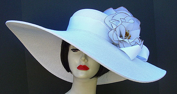 White 5, 6 Brim / White, Gold Flowers