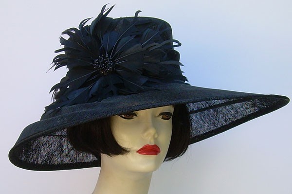 Black Scuplted Brim Picture Hat/Feather Flower