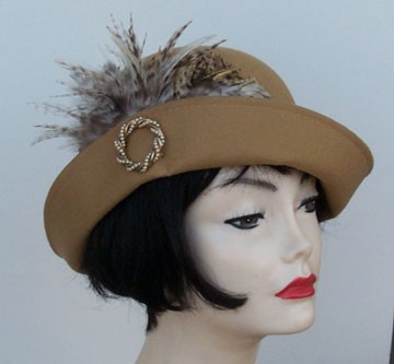 Camel Cloche/Variegated Feather