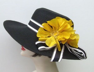 Black 4" Picture/Yellow Poppy/Stripe Ribbon