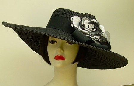 Black 5-6 Brim Derby Hat - Lace Rose
